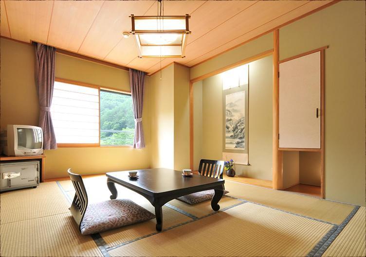 Bouzantei Kotobuki Hotel Ueda Exterior photo